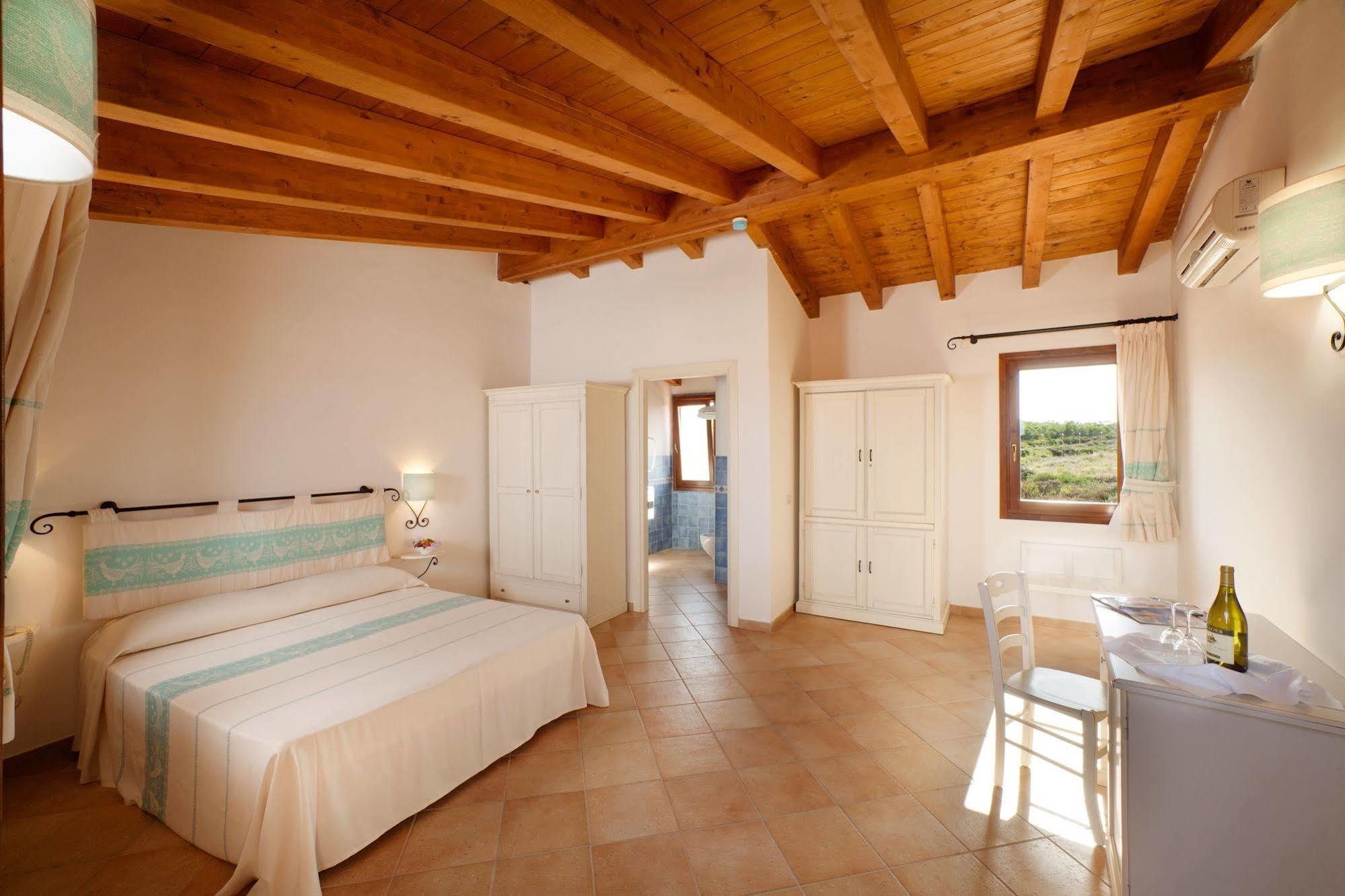 Hotel Borgo Dei Pescatori Aglientu Exteriér fotografie